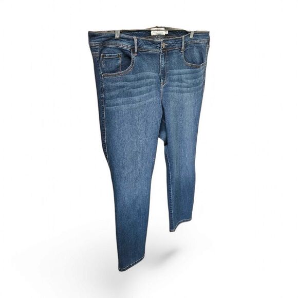 TORRIDβMid- Rise Super Skinny Plus Size Jeans SIZE 24R - Picture 7 of 16
